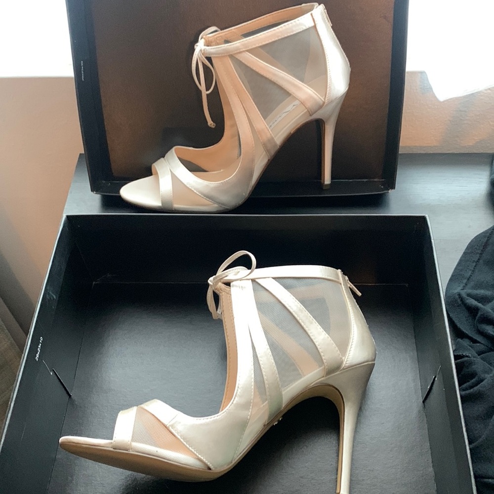 Nina Cherie in Ivory